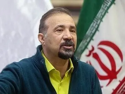 هدیه دادن کفن؛ نشان‌ از بن‌بست ایده‌پردازی در تلویزیون دارد/ به گریه انداختن اجباری مهمان برنامه، تهاجم به سلامت روان آن فرد است