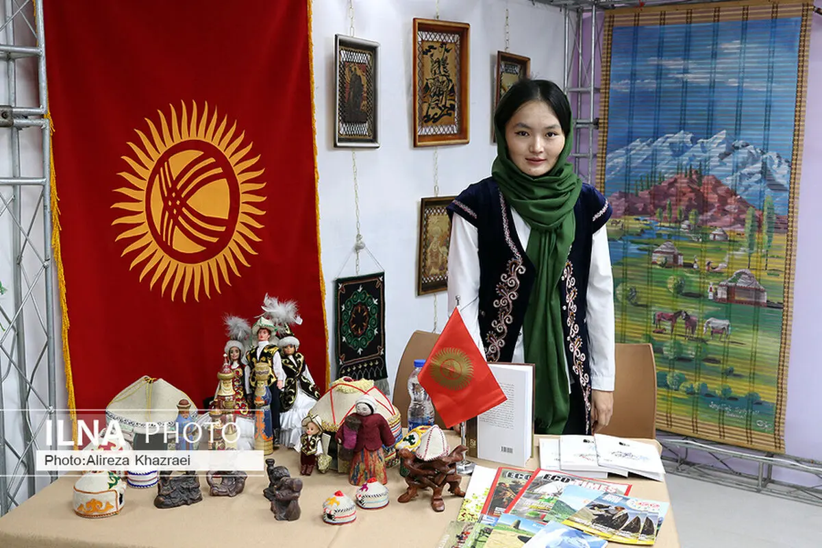 زبان فارسی کامل‌ترین زبان دنیاست/ ایرانی‌ها اهل دعوا نیستند/ زمان برای ایرانی‌ها اهمیتی ندارد
