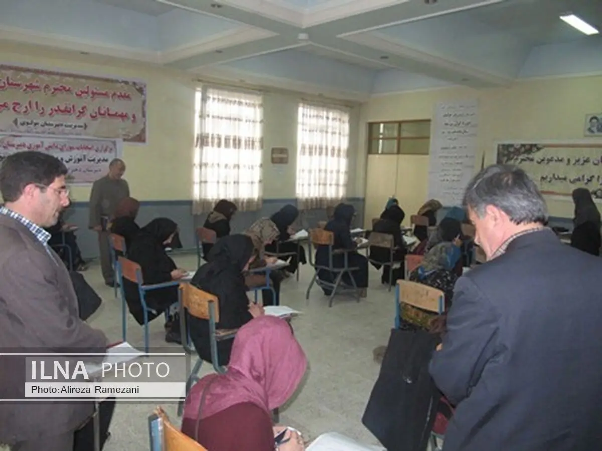 شرکت بیش از 400 سوادآموز بوکانی در آزمون پایانی دوره انتقال