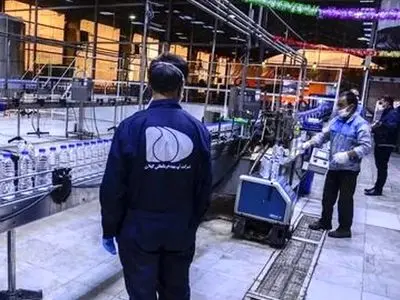 انبارهای پُر از محصول و جیب‌های خالی کارگران/ بحران معیشتی و ناامنی شغلی در «آب معدنی داماش» ادامه دارد
