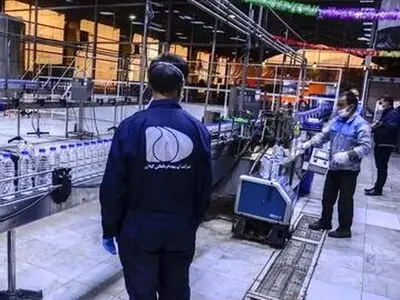 انبارهای پُر از محصول و جیب‌های خالی کارگران/ بحران معیشتی و ناامنی شغلی در «آب معدنی داماش» ادامه دارد