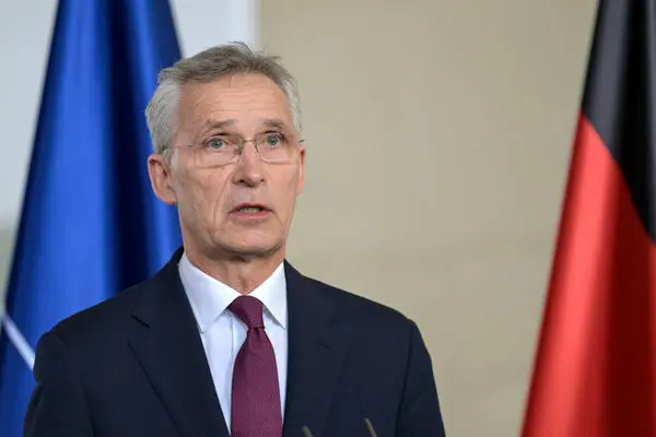 Stoltenberg opposes the creation of a European army
