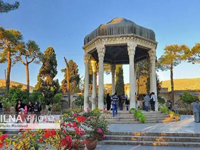 خیال روی حافظ را در سرسبزی باغش ببینید+عکس