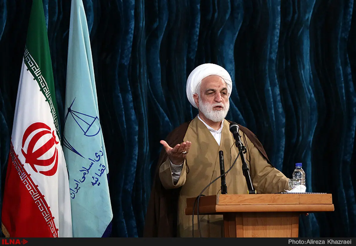 فرمانده کل قوا به پاسداران دستور داد موشک را جایی بزنید که بی‌گناهی کشته نشود/ دشمن می‌خواهد روحیه انقلابی‌گری را از ما بگیرد/ کسی با اصل کنسرت‌ها مخالف نیست