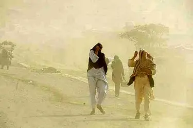 طوفان شن ۷۰۰ نفر را در شمال سیستان و بلوچستان روانه مراکز درمانی کرد