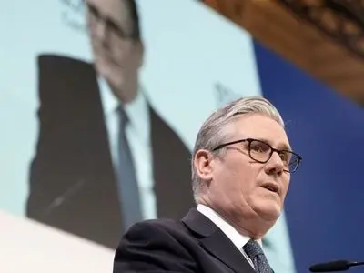 استارمر به دنبال مقررات جدید دسترسی به اینترنت 