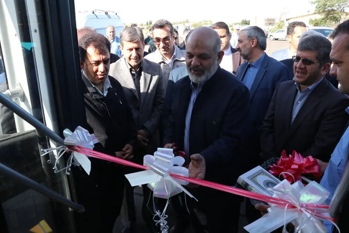 رونمایی وزیر کشور از  ۱۲۸ دستگاه اتوبوس تازه خریداری شده توسط شهرداری تبریز