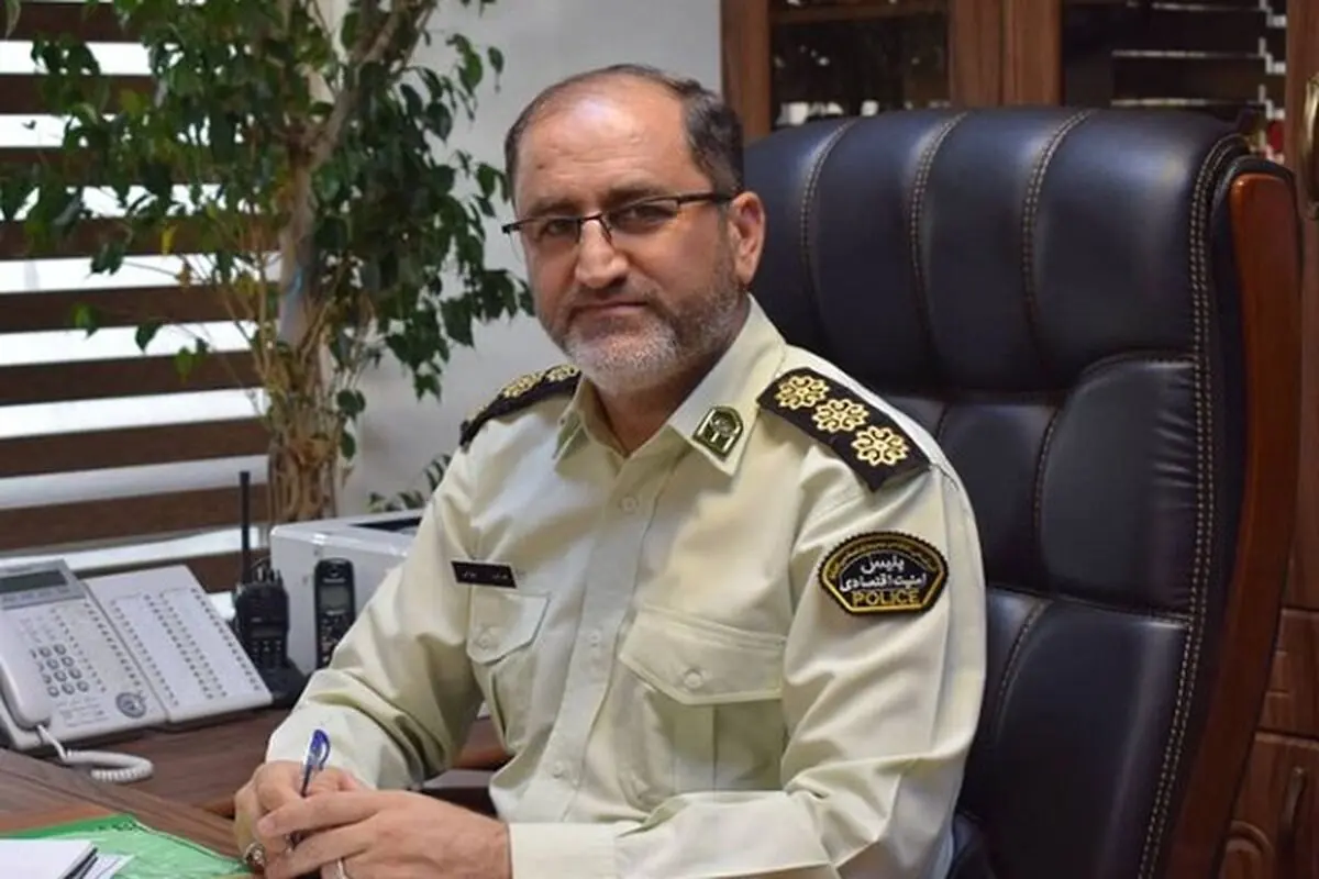 کشف بیش از ۶۰۰ هزار نخ سیگار خارجی قاچاق در تهران 