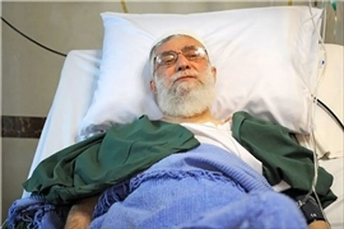 برگزاری مراسم شکرانه سلامتی مقام معظم رهبری در ۱۱۷ امامزاده مازندران