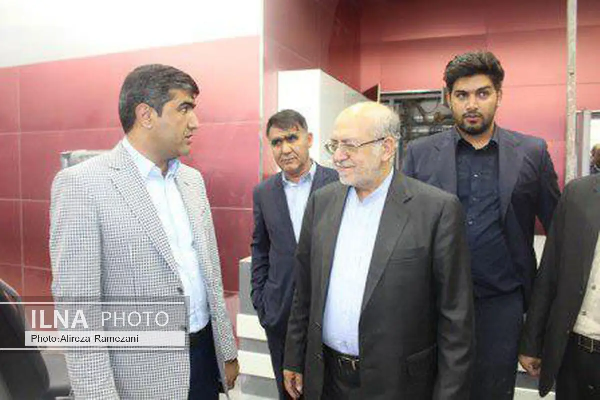 بازدید وزیرصنعت از مجتمع آزادی باقری یاسوج/ دولت از این پروژه‌ها حمایت می‌کند