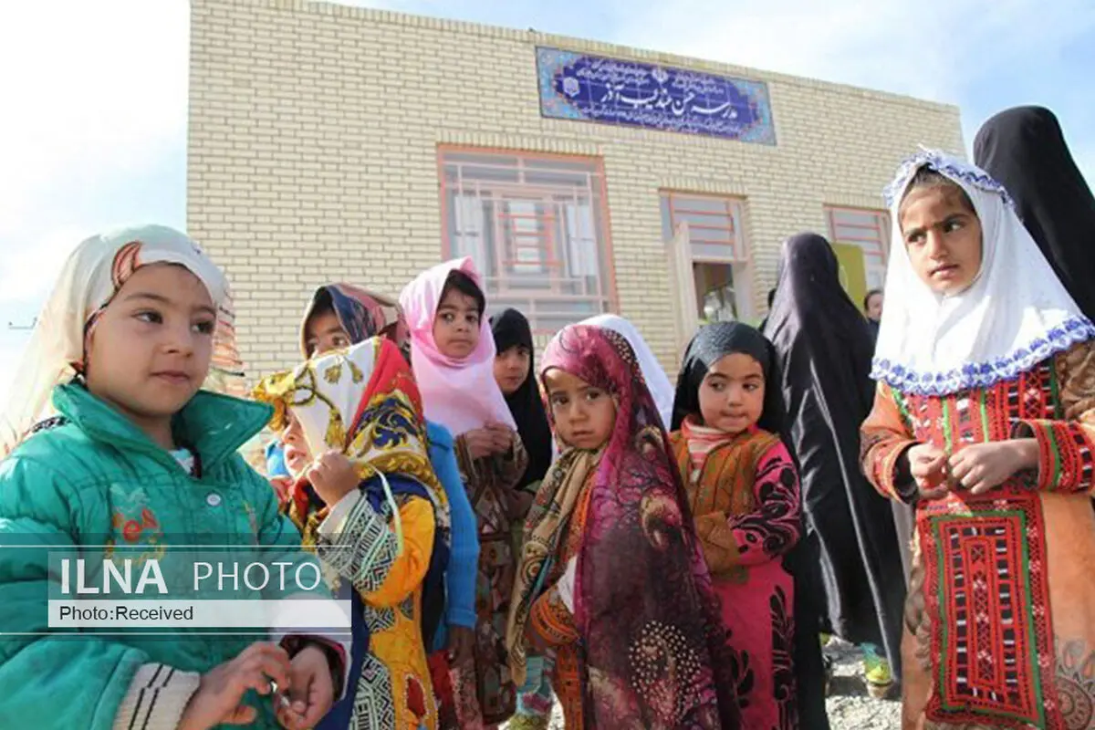 تامین گوشی‌های هوشمند برای دانش‌آموزان مناطق محروم توسط خیرین/ کامپیوترهای انبارشده را به دست نیازمندان برسانیم