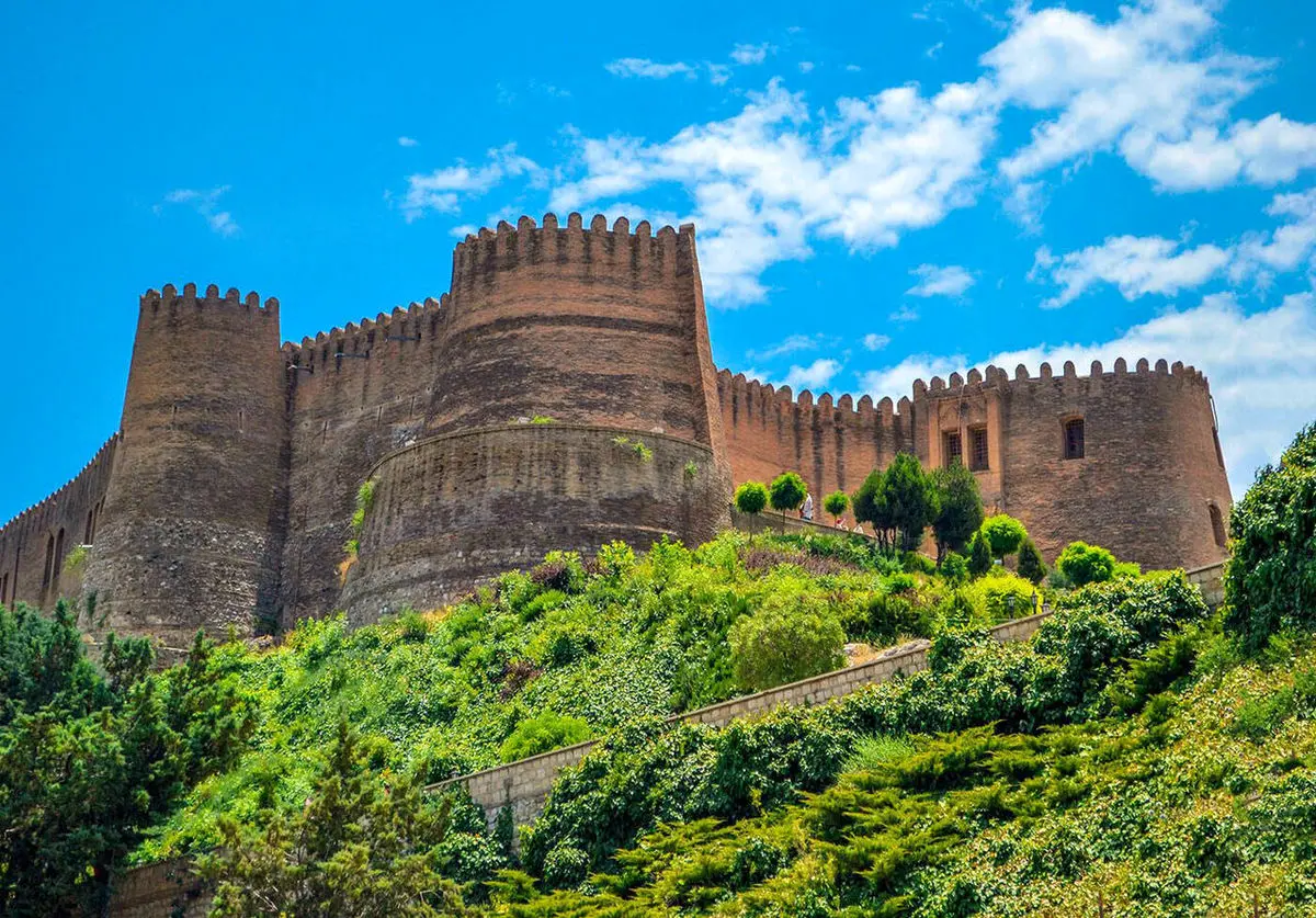 قلعه فلک‌الافلاک در حمله هوایی امروز آسیب ندیده است