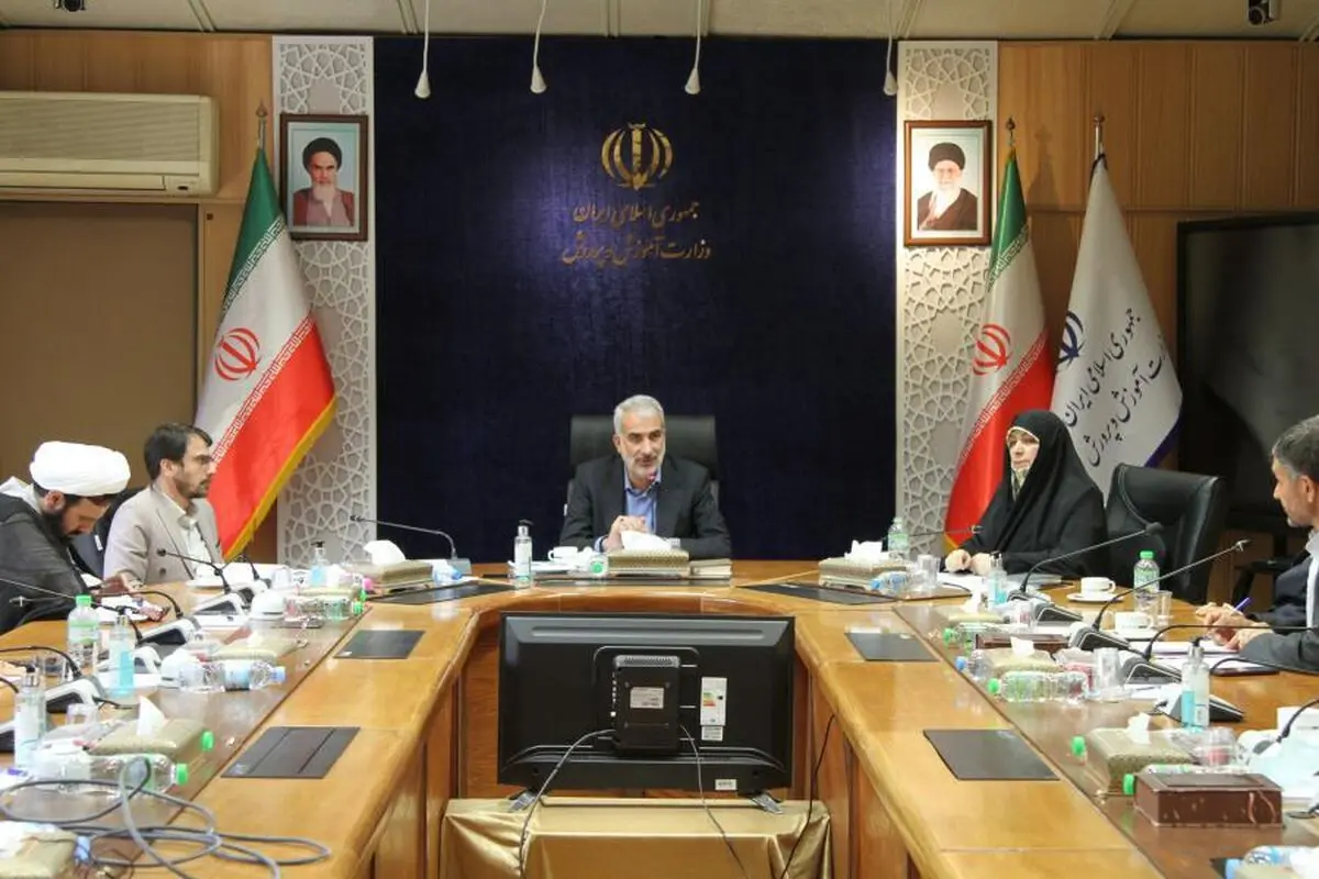 زمین‌‌گیر کردن دختران، هر جامعه‌ای را ناکارآمد می‌کند