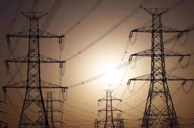 حمله به نیروگاه‌ها خسارت به ثروت مردم است/ صادرات برق به عراق ادامه دارد