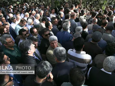 پیکر استاد جزی‌زاده در اصفهان تشییع و به خاک سپرده شد