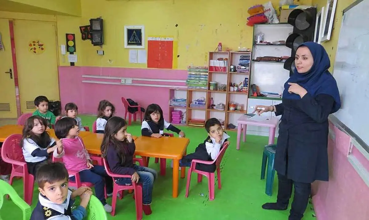 پرداخت کمک‌هزینه مهدکودک برای فرهنگیان زن در دستور کار قرار دارد