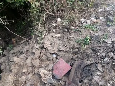 تخلیه روغن خوراکی سوخته در کانال آبیاری روستای دموچال لاهیجان