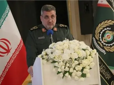 امروز خاکریزهای جنگ ترکیبی اذهان و افکار جوانان ما است/ 
بسیجی واقعی باید وسط میدان با یزیدیان زمان مقابله کند