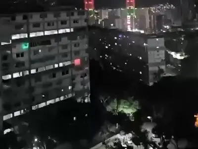 برخی رسانه‌های ونزوئلایی از حملۀ هوایی آمریکا به یک پایگاه هوایی در کاراکاس خبر می‌دهند + فیلم