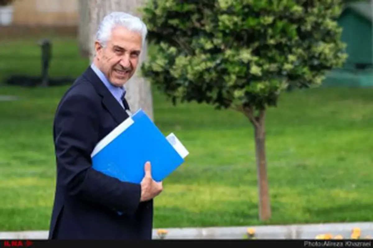 وزیر علوم، تحقیقات و فناوری به استان همدان سفر کرد