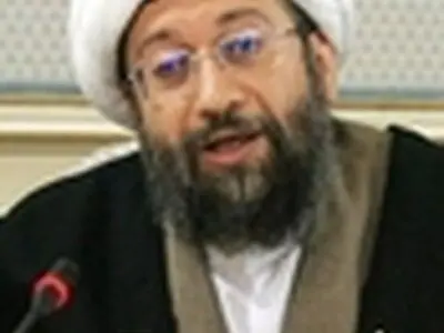 شرف امت رسول اکرم(ص) حاملان قرآن و شب زنده‌داران هستند