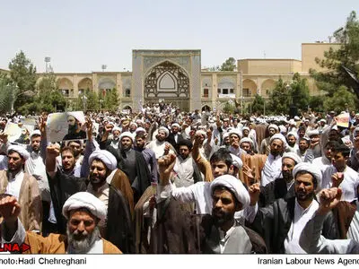 تجمع حوزویان قم در اعتراض به حکم اعدام شیخ نمر