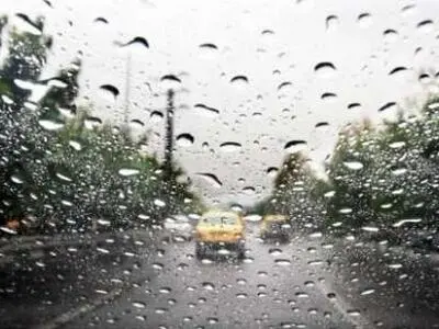 بارش باران و گرفتگی معابر در استان‌های شمالی کشور 