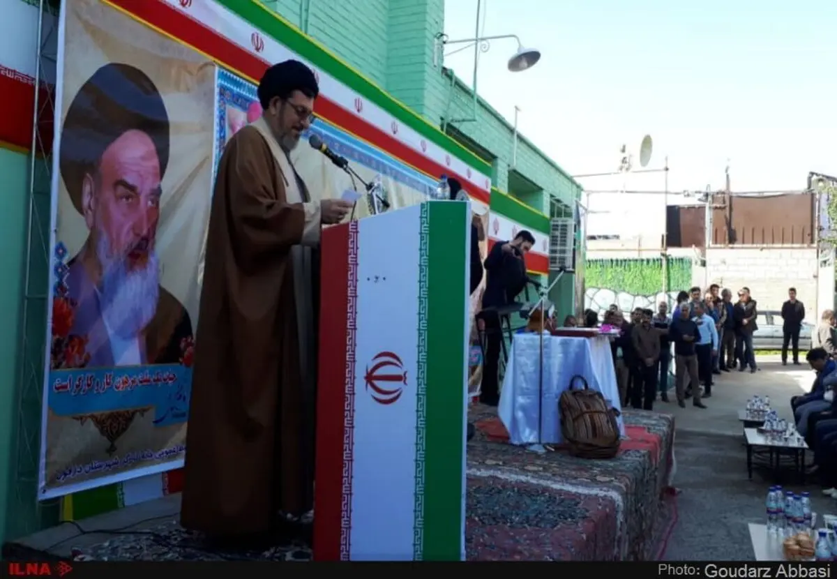 مجلس مسیر را برای رسیدن به عدالت اجتماعی ریل گذاری کند/ همه موظف هستیم برای استیفای حقوق کارگران تلاش کنیم
