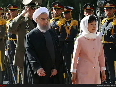 رئیس جمهور کره جنوبی مورد استقبال روحانی قرار گرفت