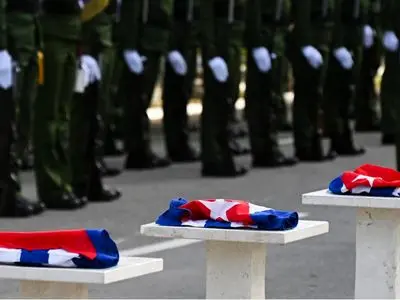 خروج مشاوران و پزشکان کوبایی از ونزوئلا در پی فشارهای آمریکا