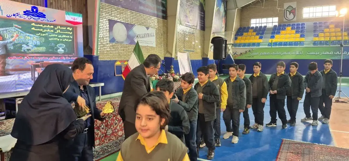 مشارکت خیرین در امر مدرسه سازی پلی برای توسعه عدالت پایدار آموزشی است