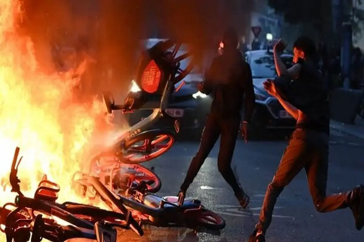 بازداشت ۴۱۶ نفر در ناآرامی‌های فرانسه پس از پیروزی پاری‌سن‌ژرمن
