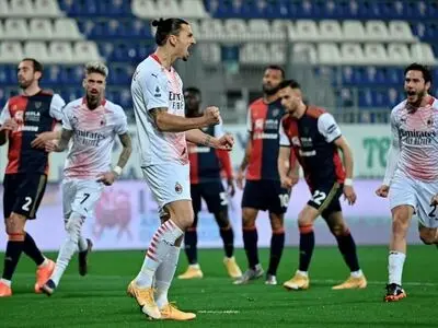 دبل زلاتان پیولی را بیمه کرد