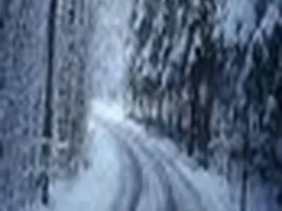 اقدام به بازگشایی راه‌ها در روستاهای بالادست رامسر