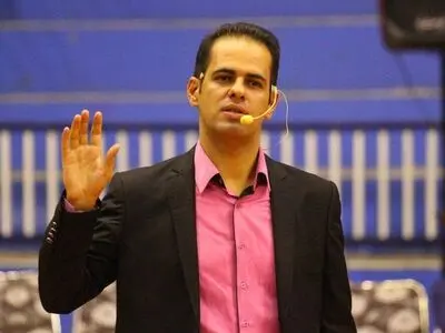 قانع گزارشگر بازی پرسپولیس - ذوب آهن شد