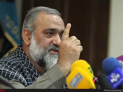 هر پاسدار، مداح، روحانی و مجری حرف از تفرقه زد باید او را کنار گذاشت