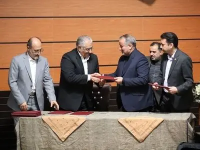 امضای 2 تفاهم‌نامه سرمایه‌گذاری در خراسان جنوبی با حضور رئیس‌جمهور