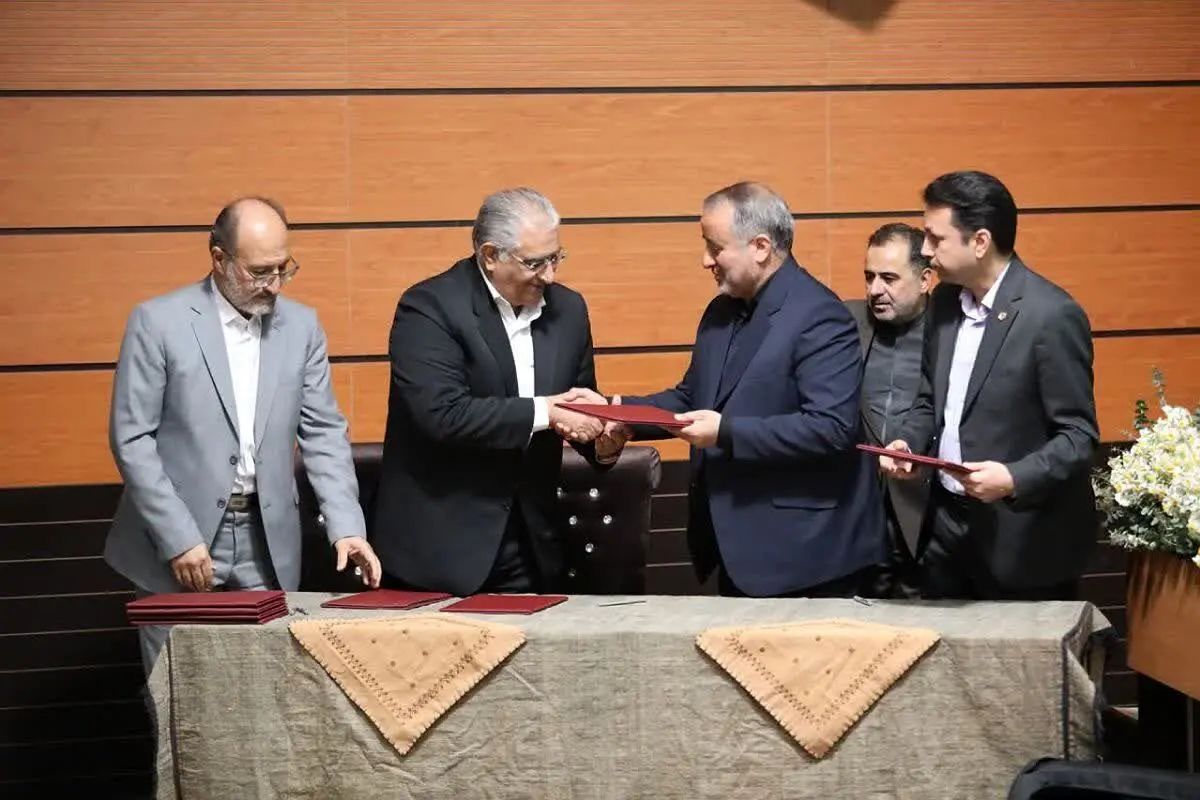 امضای 2 تفاهم‌نامه سرمایه‌گذاری در خراسان جنوبی با حضور رئیس‌جمهور