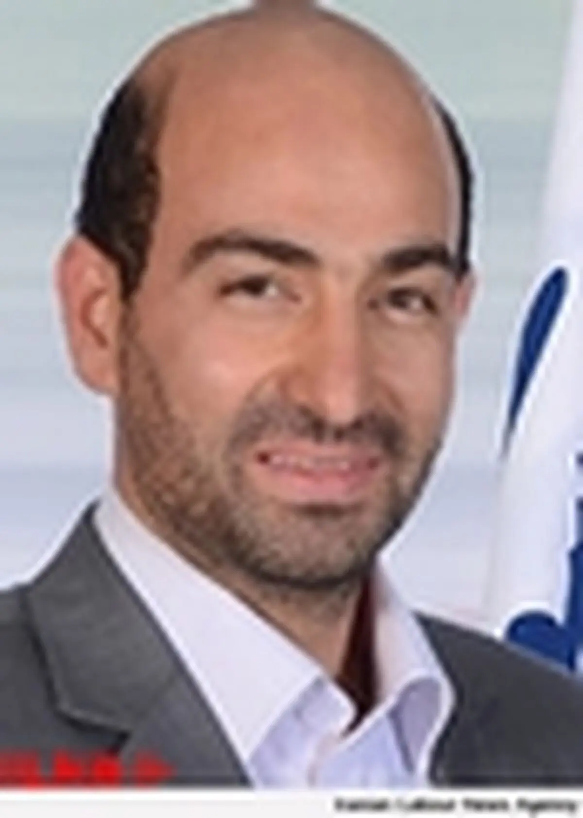 پارلمان جوانان نباید سیاسی شود