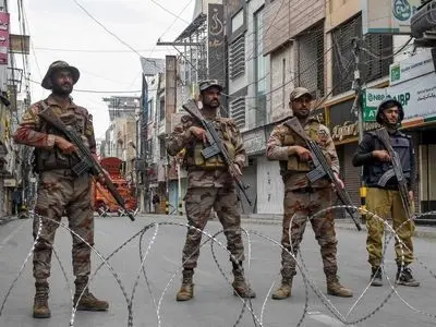 ۳ کشته در حمله انتحاری به نیروهای گارد مرزی در پیشاور پاکستان