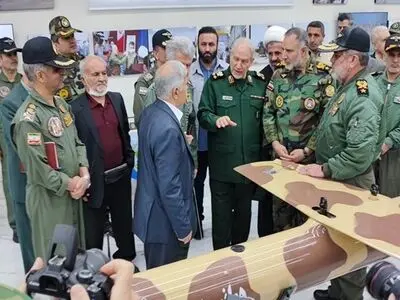 نمایشگاه معارف جنگ و دستاوردهای هوانیروز ارتش افتتاح شد