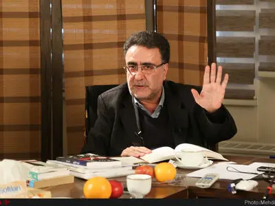 مسئولیت نوشتن بیانیه ۷۷ نفره را می‌پذیرم/ احضار فعالان سیاسی و مدنی با شعار «به رسمیت شناختن حق اعتراض» سازگار نیست