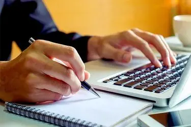 هوش مصنوعی جامعه ادبی را نگران کرده است/ قطع همکاری برخی ناشران با این گروه از نویسندگان