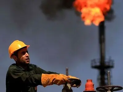 خیز نور چشمی‌ها در لباس پیمانکار/ حاکمیت پیمانکاران بر نظام طبقاتی نفت/ نگرانی کارگران از زد و ببند و تضییع حقوق