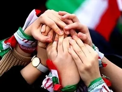هم‌افزایی میدان‌های اقتصادی، اجتماعی و نظامی سبب ایستادگی ایران در برابر ابرقدرت‌ها / رسانه‌ها دیده‌بان کشور هستند