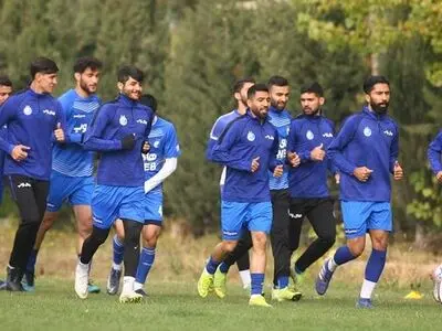 برخورد گرم روانخواه با محمود فکری در تمرین استقلال /عکس