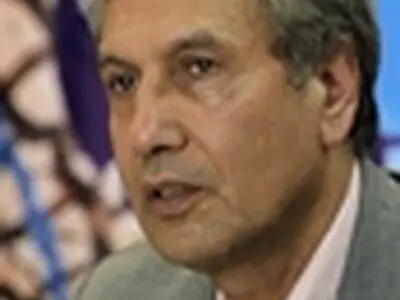 هیچ کس جرات دست بردن در تشکل‌ها را ندارد