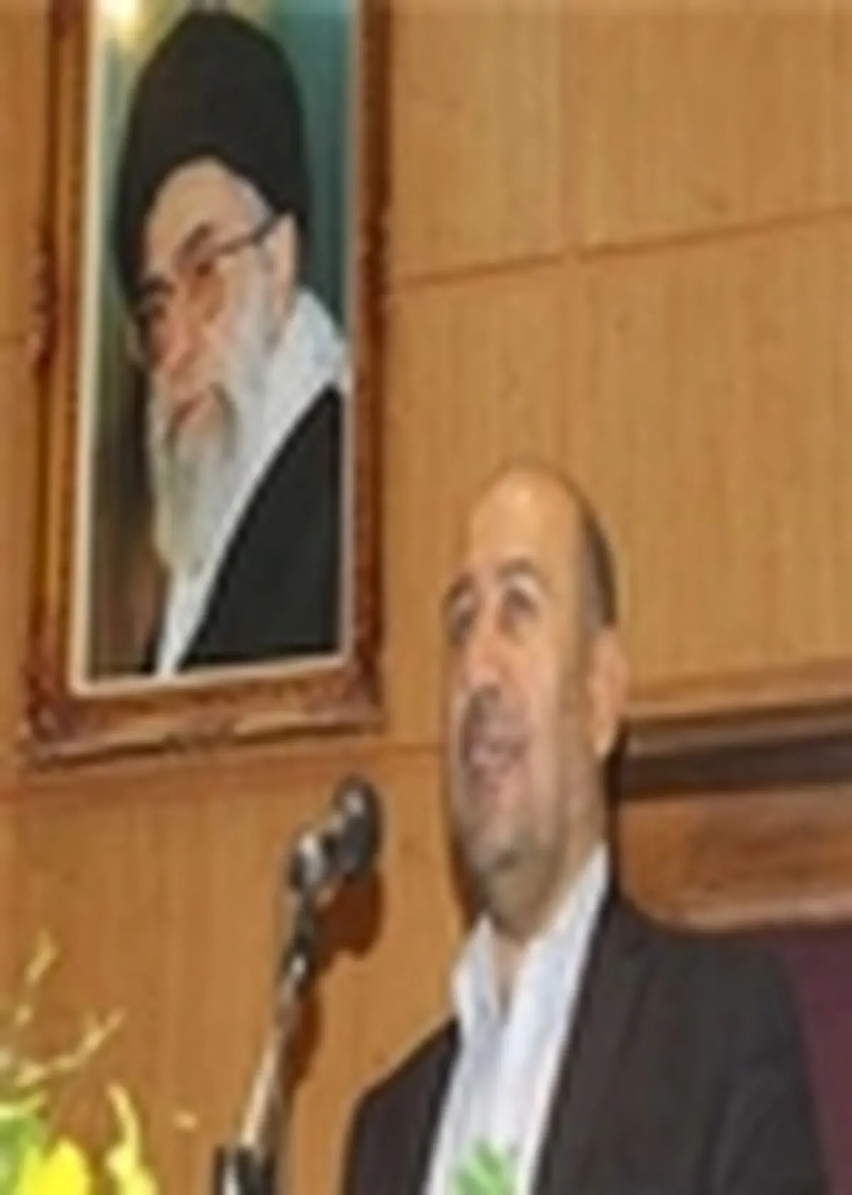فرجی دانا دانشمند بااخلاقی بود که در زمان استیضاح اخلاق را رعایت کرد