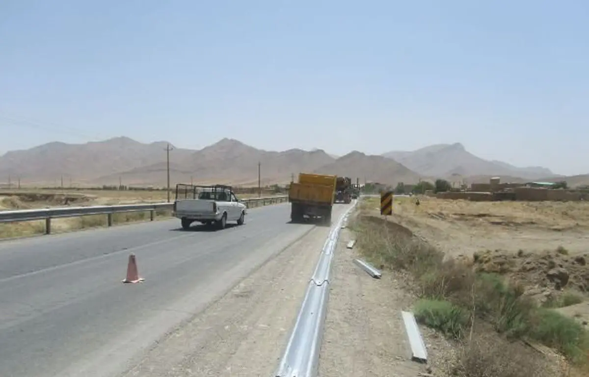 اصلاح ۲۴ نقطه پرحادثه در محورهای استان کرمانشاه 