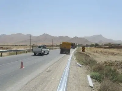 اصلاح ۲۴ نقطه پرحادثه در محورهای استان کرمانشاه 